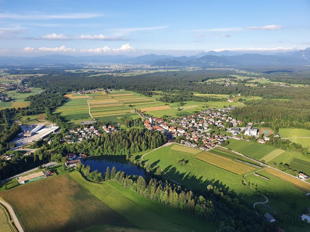 ŠenčurHisa Na Vrtu公寓 外观 照片
